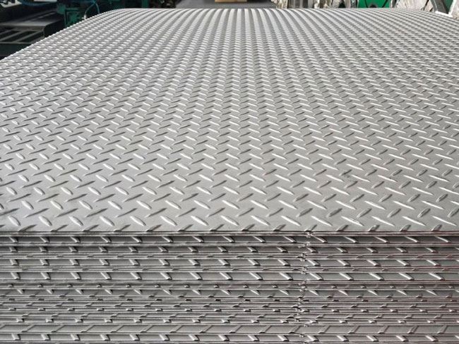 348 Stainless Steel Patterned Plate
